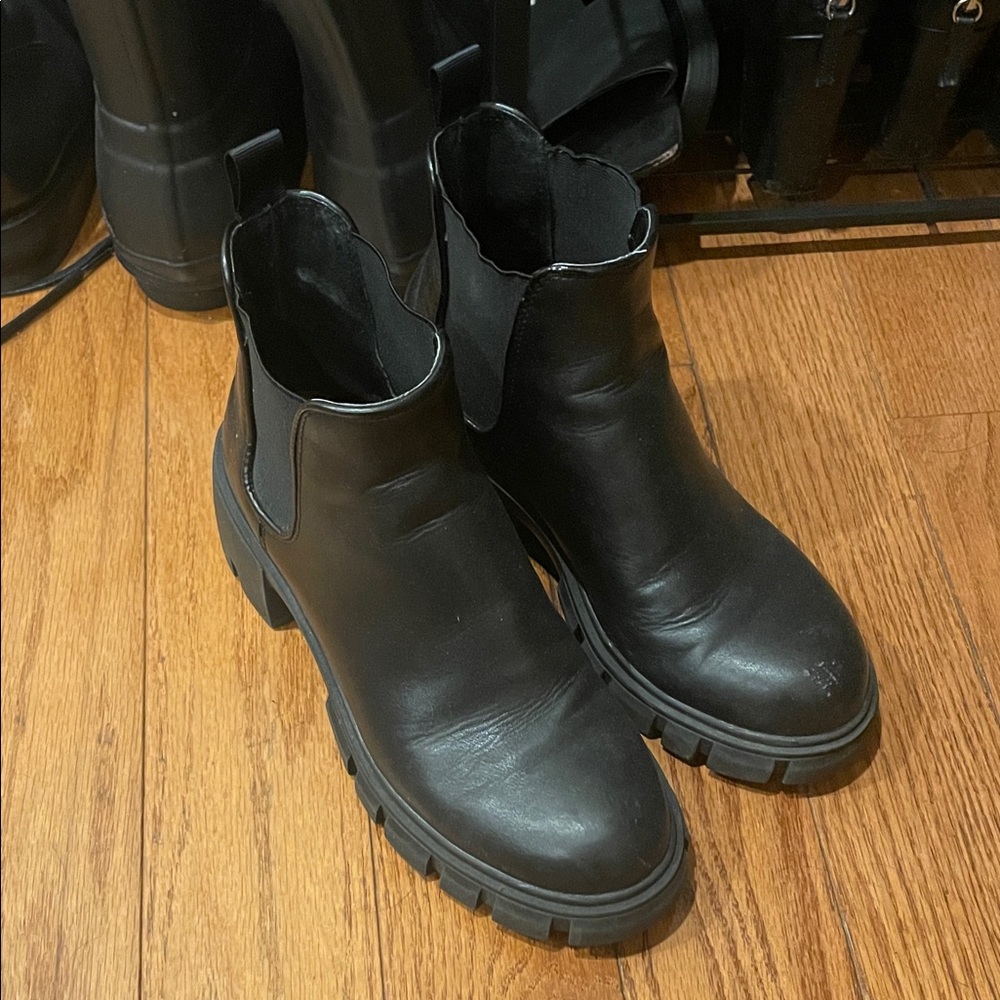 Steve Madden boots